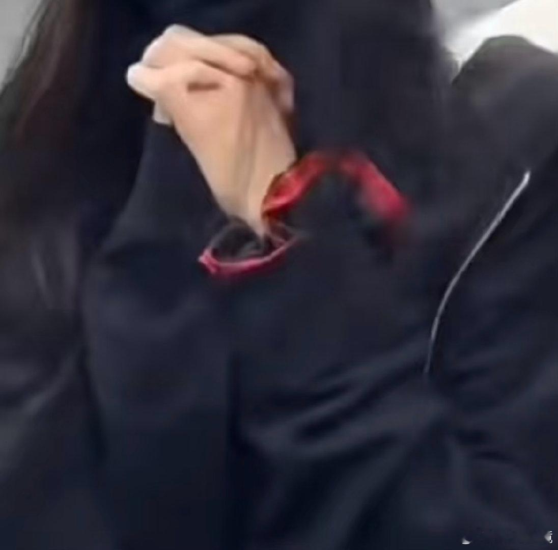 虞书欣快闪卖家秀虞书欣穿戴快闪周边 卖家秀就这么来了吗！欣欣子你太会搭配了！ 
