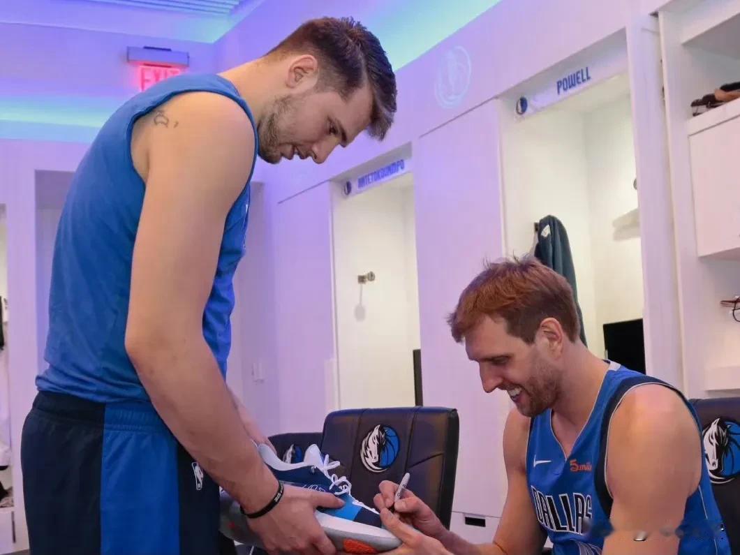 第四节开局落后20分能赢？NBA历史上就这8场，独行侠却独占两席，诺天王和东契奇