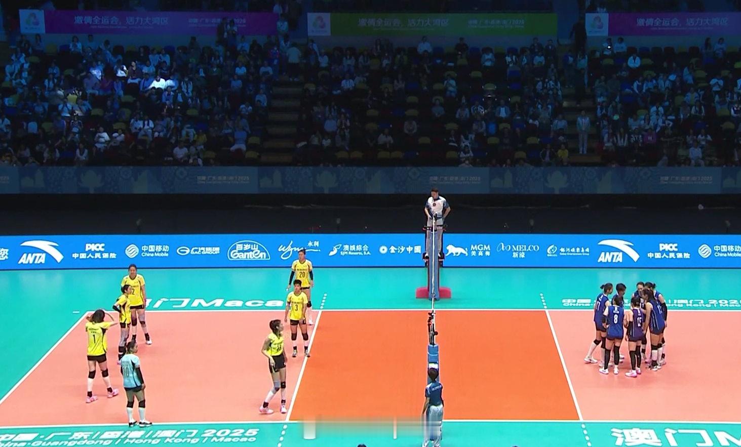 女排小组赛A组，天津女排3比1北京女排（25-21 18-25 25-19 25