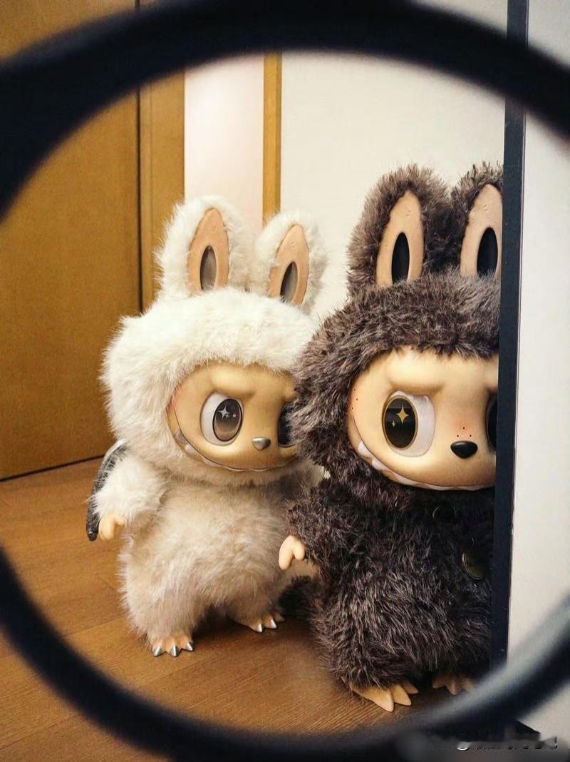 炒作一款工业化量产的玩意儿，核心心法只有一个字：飙。

能飙多快飙多快。只要你的