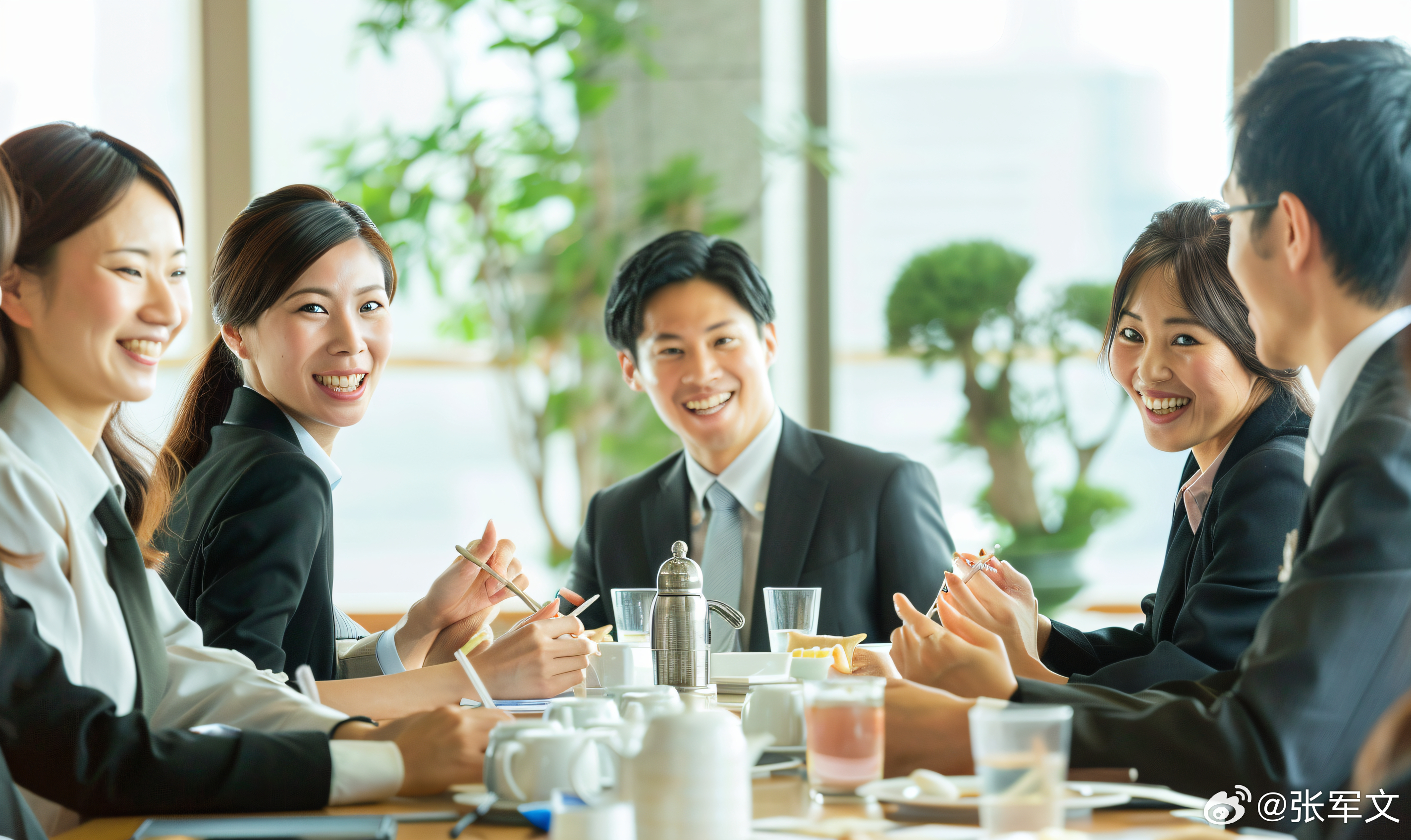 志愿者365   2. 网络素养教育。开展