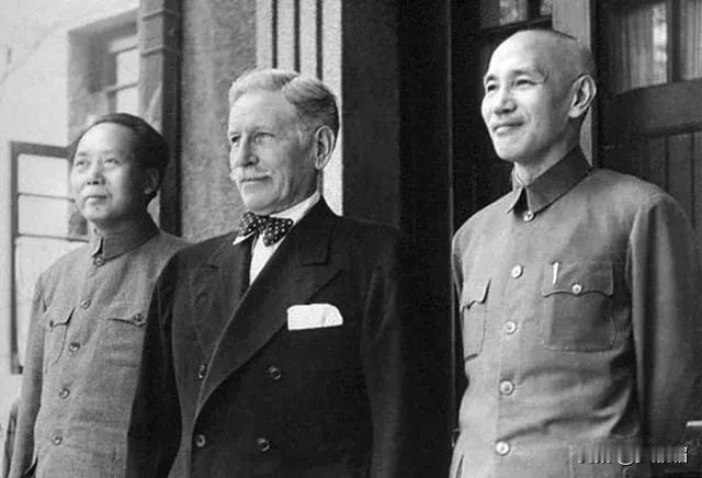 美国驻华大使出尔反尔，扶蒋反共，毛泽东怒斥：赶走了再说！

1944年9月，帕特