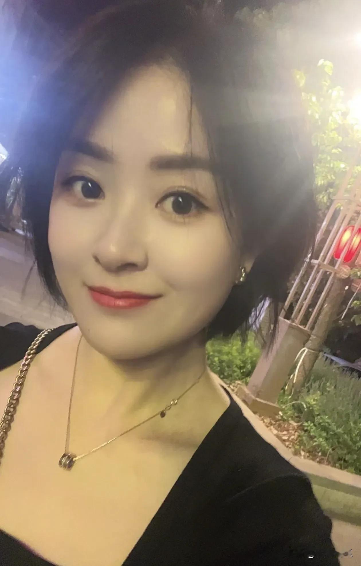 有人说长的像赵丽颖