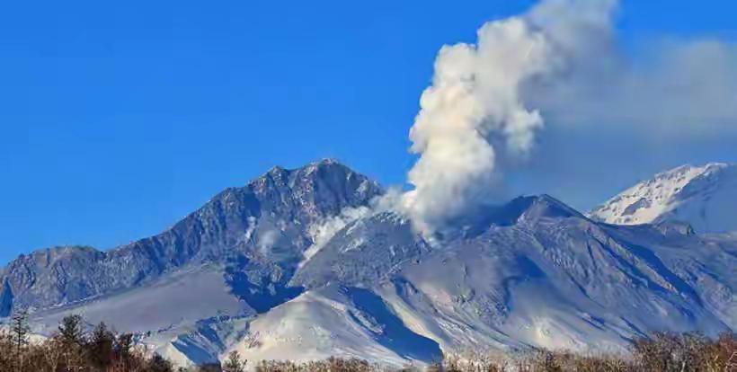 9月19日凌晨，位于俄罗斯勘察加半岛的希韦卢奇火山发生火山喷发，火山灰和喷射物最