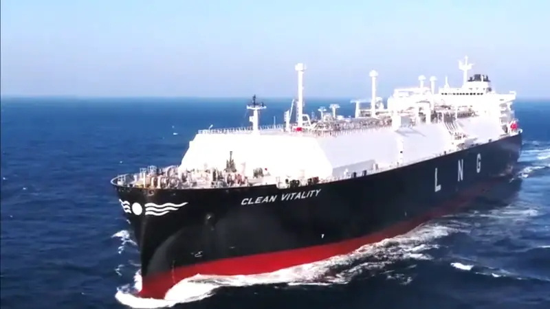 中东局势美伊以冲突 彭博社：全球航运可能陷入停滞彭博社报道称，如果中东战争导致主