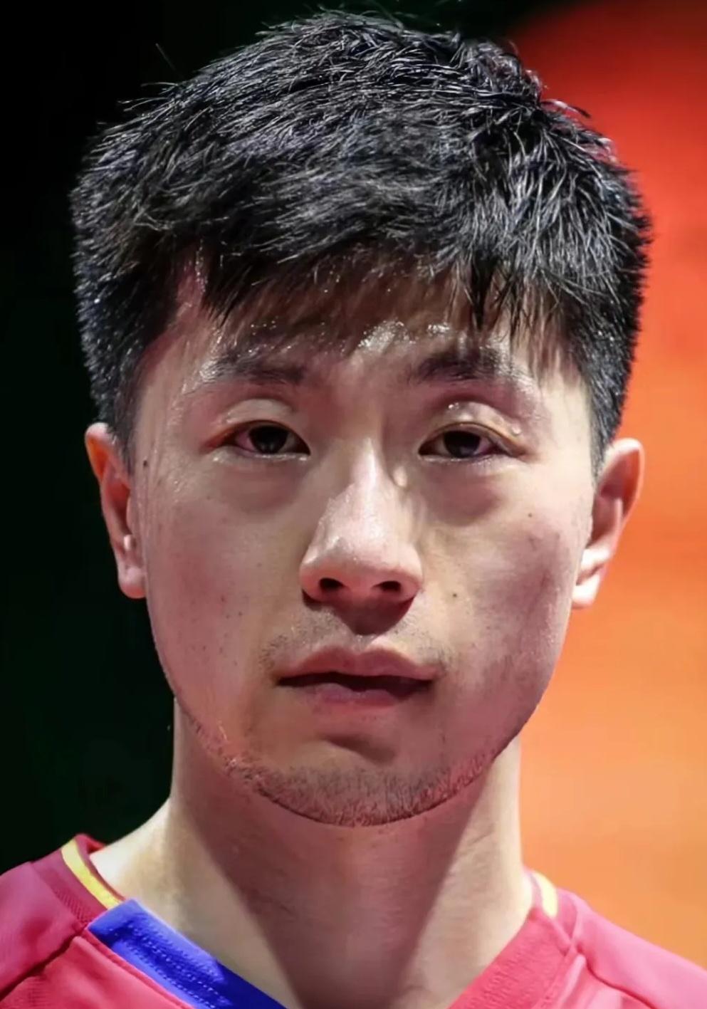 [哈欠]马龙这辈子至关重要的 7 个人！

马龙的爸爸马玉军是事业单位领导，肯定