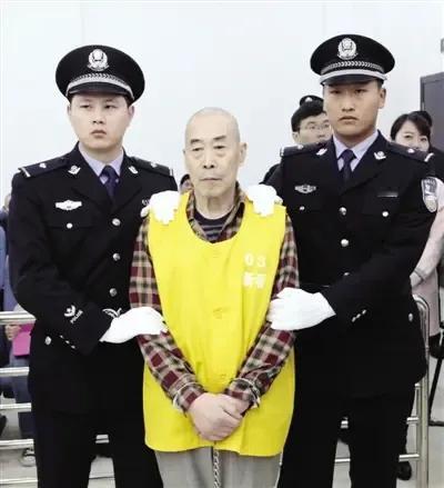 究竟应该如何看理性看侍和认识中医和中药的作用呢？当前在社会上一直存在着对中医是否