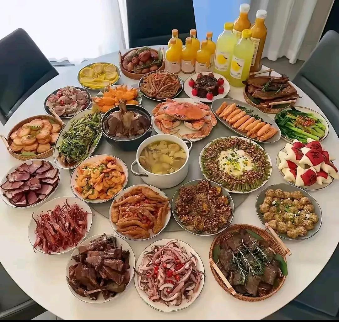 看来老杜真的老了，躺在沙发上就熟睡了，放下了心事，一切就安好，过去的事就让他过去