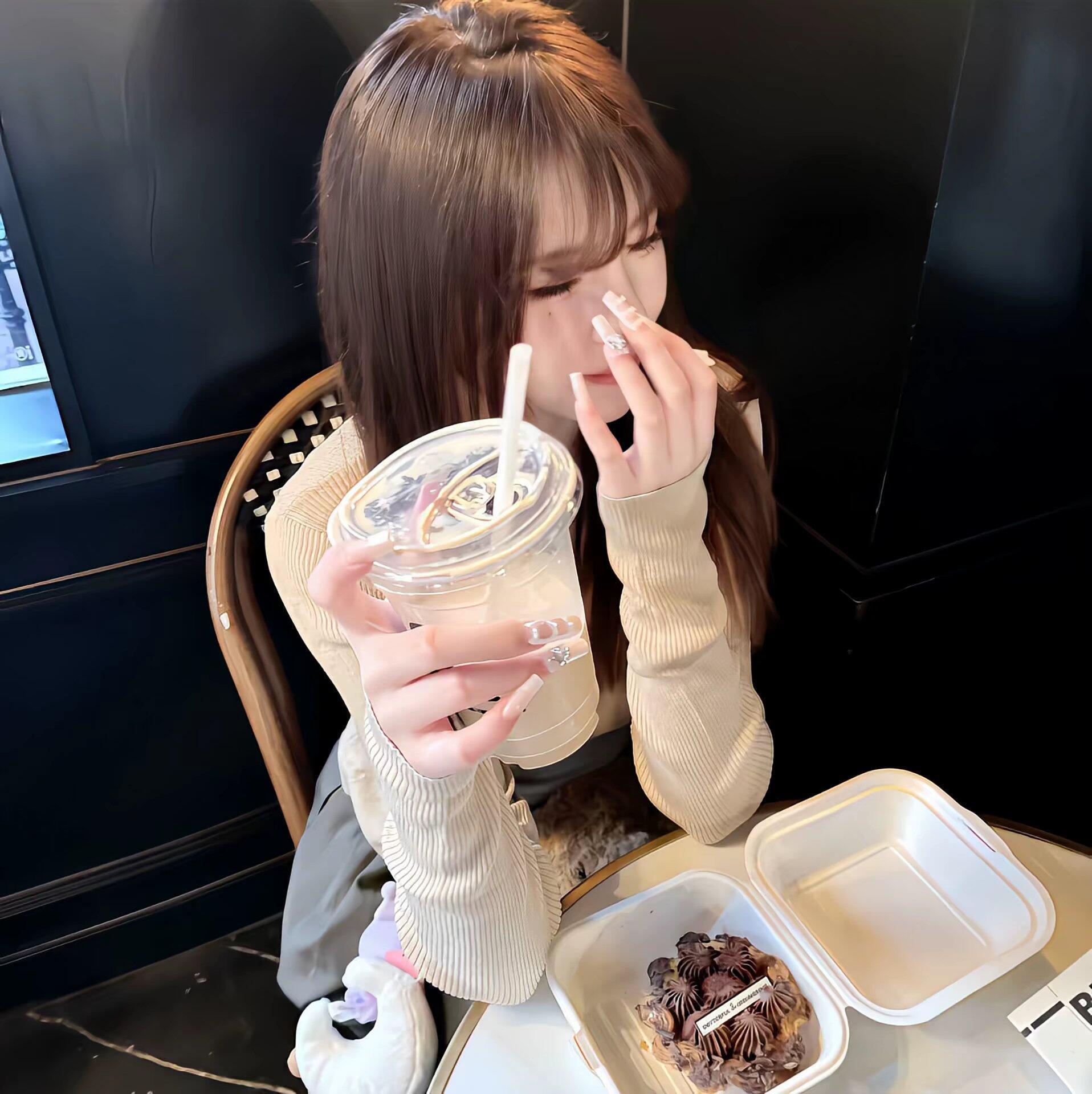 𝐖𝐞𝐂𝐡𝐚𝐫𝐭 |女生头像|高级丨氛围感丨阳光感丨无水印女生头像