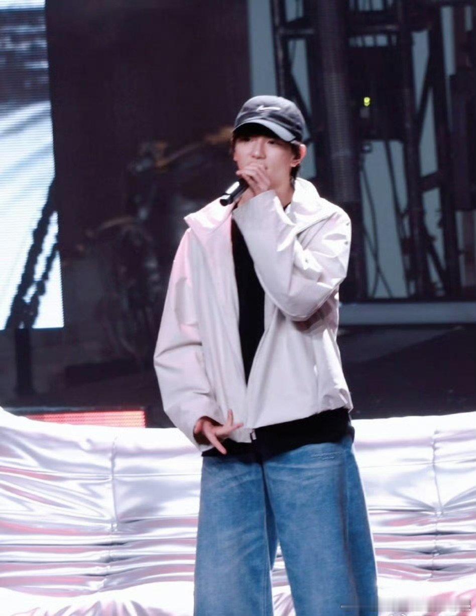 穆祉丞荣耀之战彩排出图 穆祉丞 荣耀之战彩排出图 