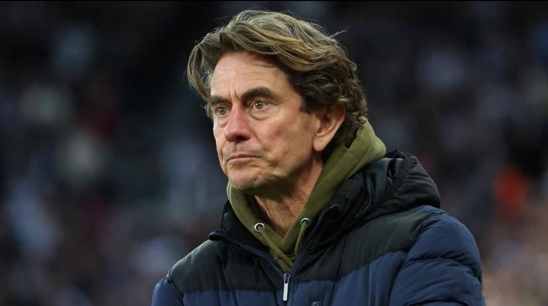 TA：热刺高层讨论后决定继续支持主帅弗兰克据TA报道，热刺高层讨论后决定继续支持