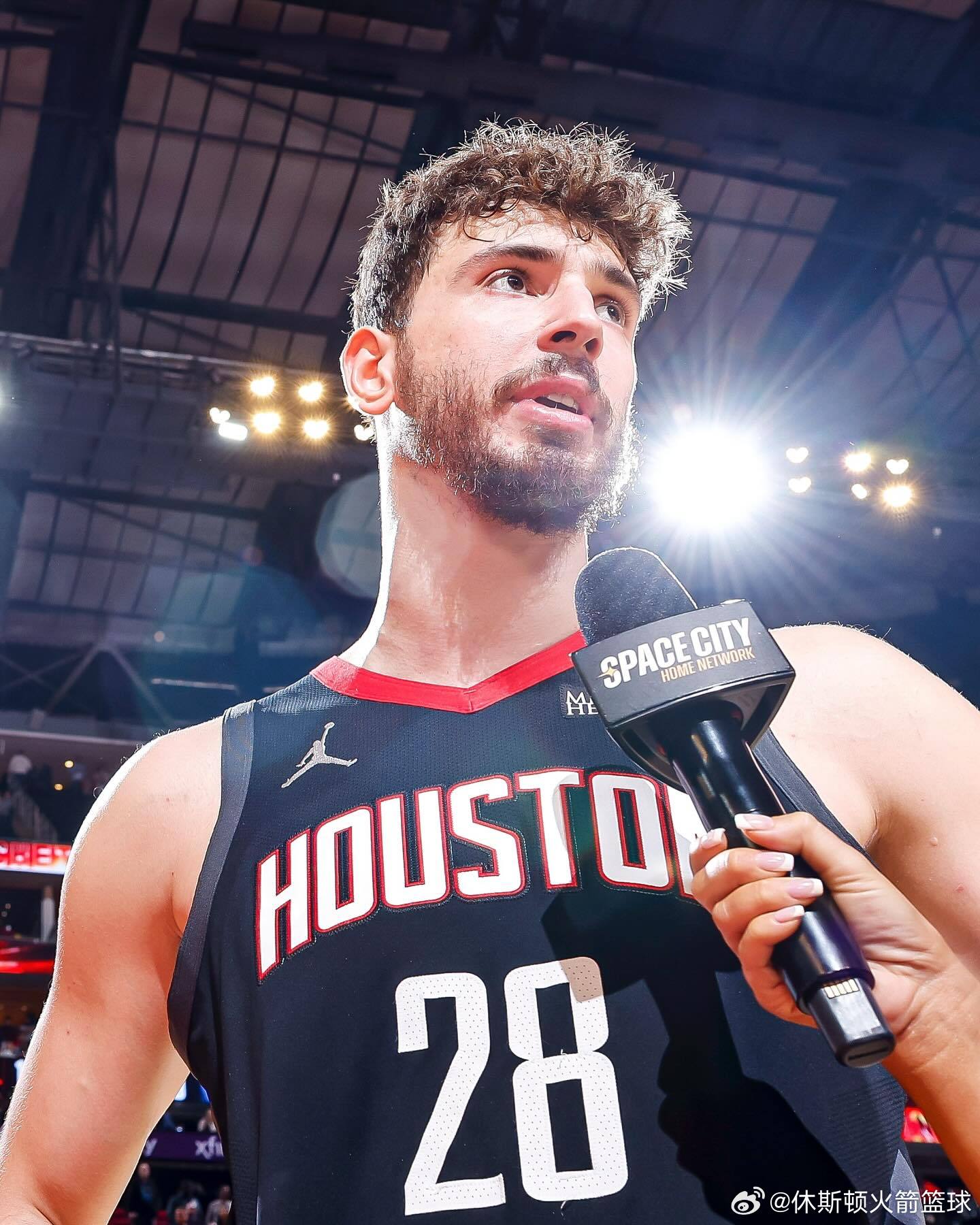 阿尔佩伦·申京在过去7场比赛中场均：▪️24.9分（真实命中率66.7%）▪️9