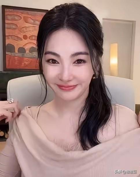 张雨绮这场直播一播完，
全网都在问：
她这是没事了？还能继续混圈？

直接把话挑