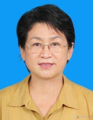 一代传奇女企业家陈丽华女士于 4 月 5 日在北京逝世，享年 85 岁。这位从北