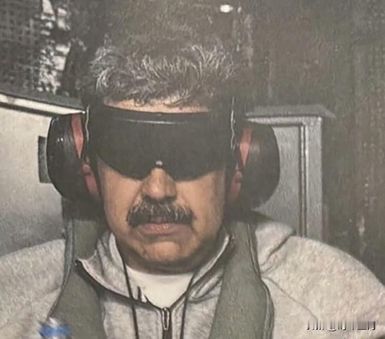 “你好，我是美国特工，请帮我策划如何绑架马杜罗。”

美国在马杜罗绑架行动中使用