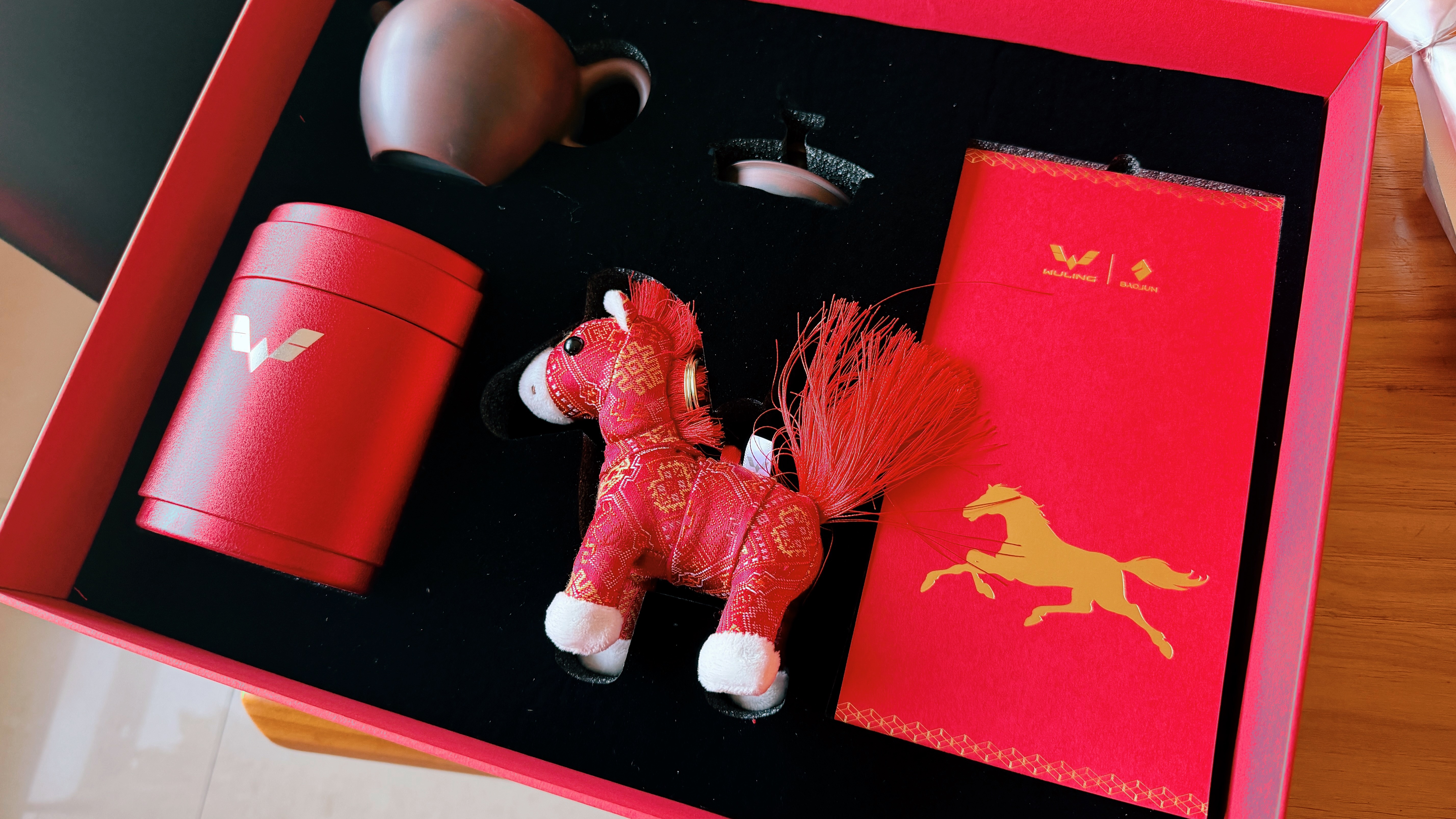 继续抽！！五菱新春礼盒🎁周五开奖，评论就行！！五菱的礼物，那就㊗️大家五福临门