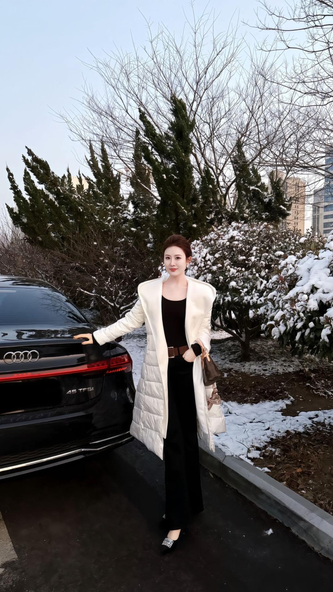 年龄只是数字，不是束缚的枷锁！分享一张最近随手拍的照片有哪些女生日常好看穿搭可以