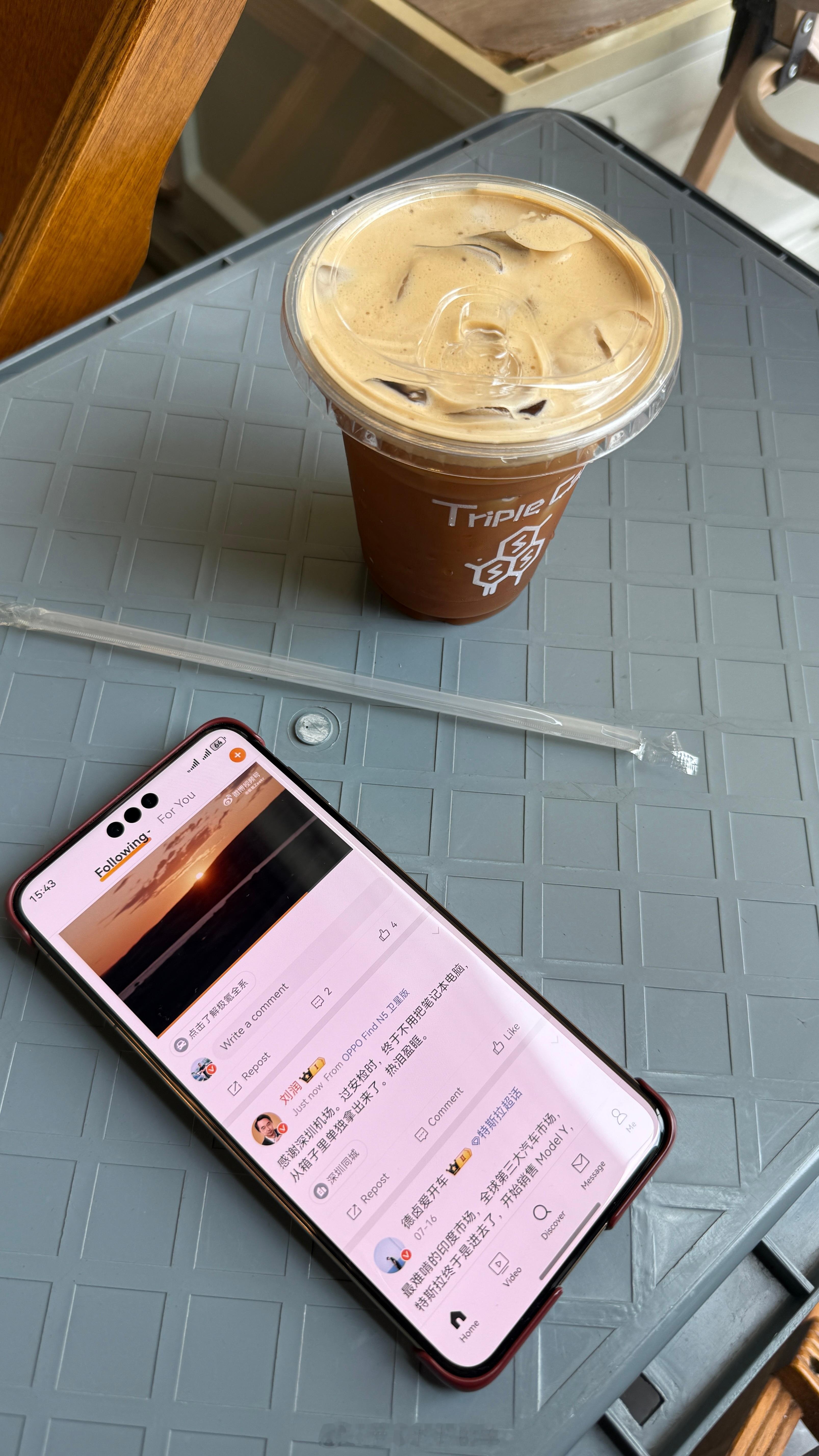 我宣布，以后新买手机都不再贴膜，这Mate70RS的屏幕手感真是太天真了。  ​