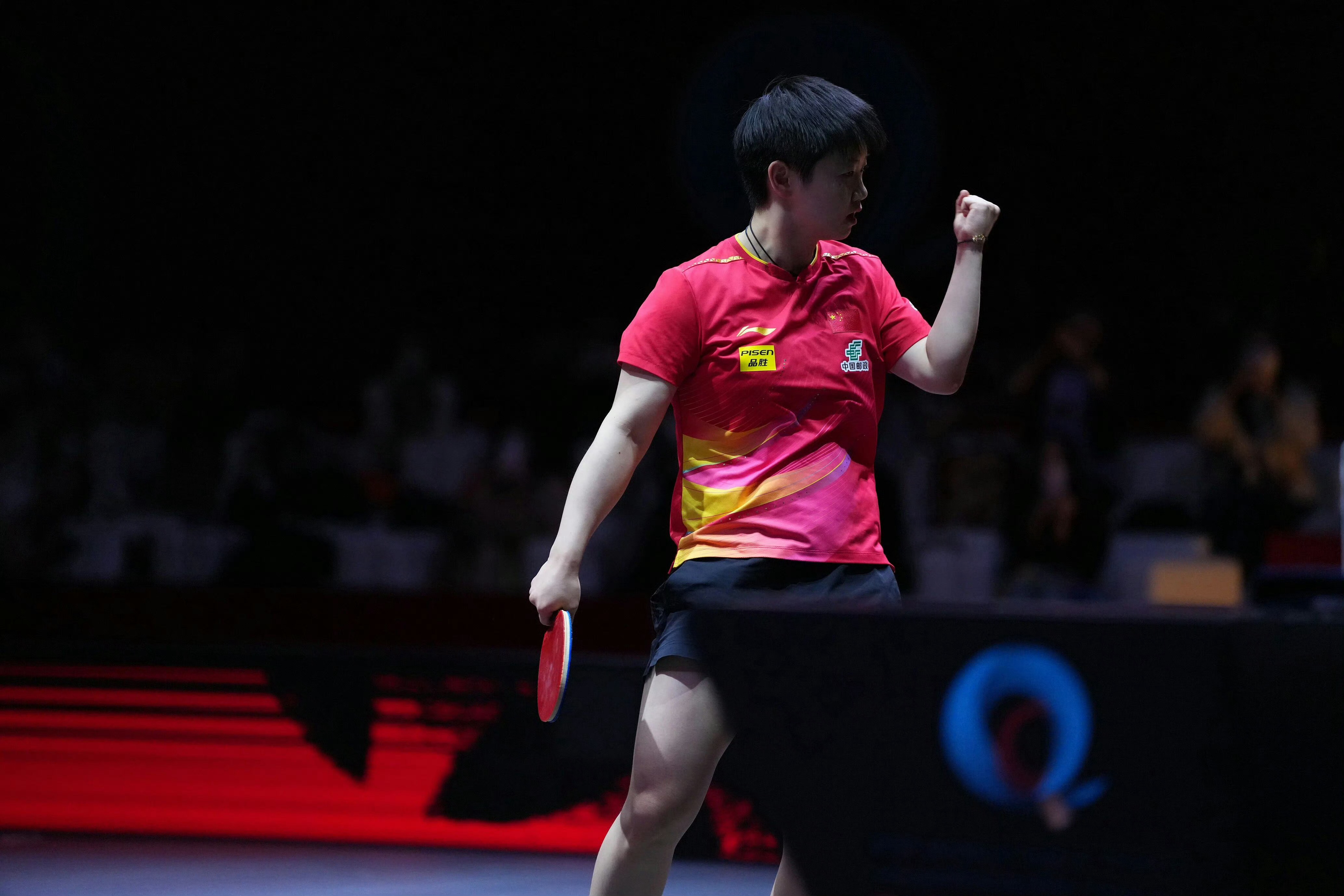 红旗为孙颖莎许下生日祝福 从石家庄那个爱跑爱跳的小女孩，到如今站在世界之巅的“小