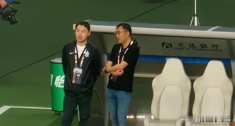 谷际庆和孙晓天现场观战，不知你俩该如何回答这三个问题？
谷总和孙总监再次出现在上