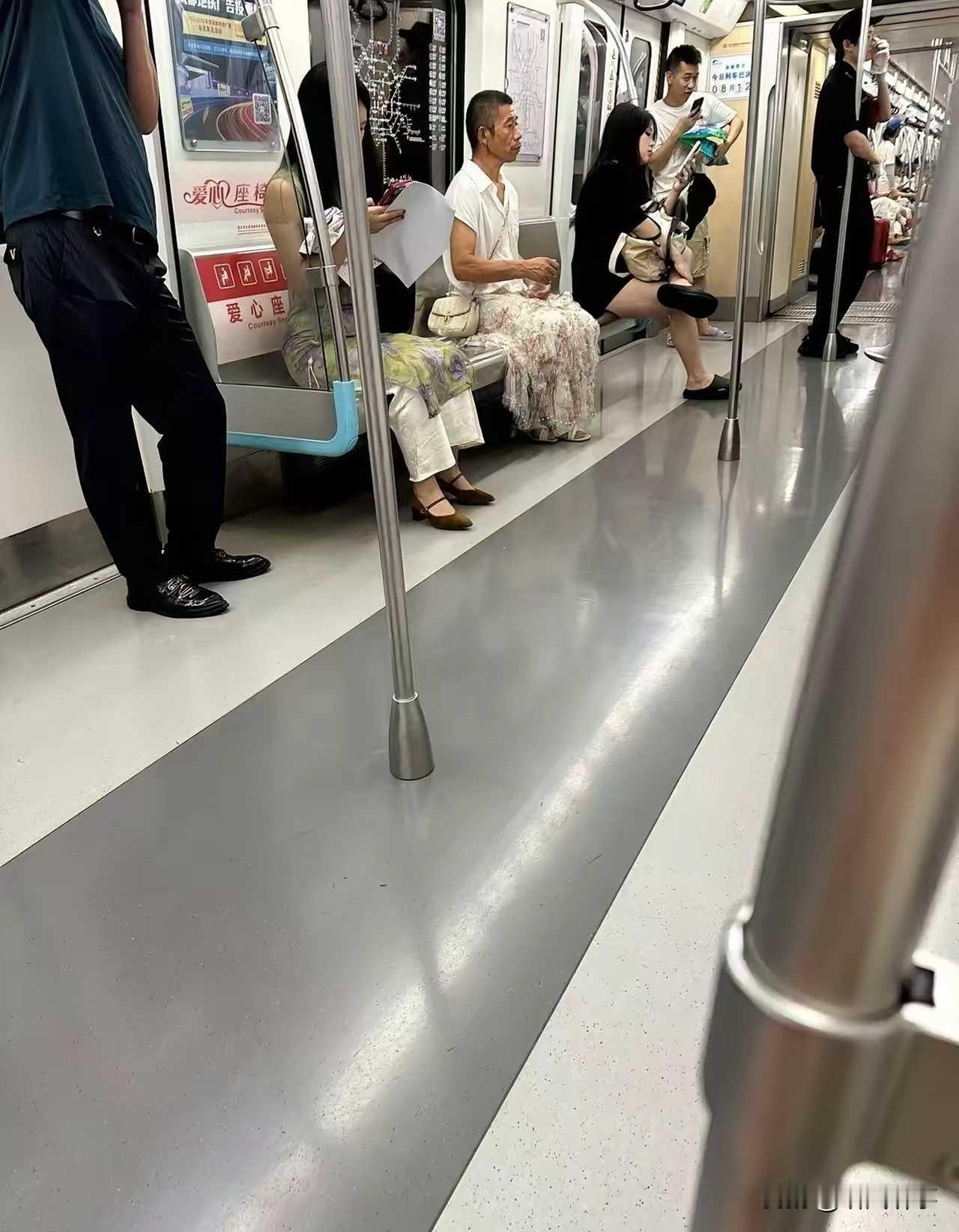 晒图笔记大赛这个世界，终于成了我看不懂的样子，大概这可能就是代沟吧！
