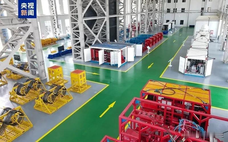 国家海上油气应急救援海南基地在海南省澄迈县正式启用，标志着我国首个国家级深水油气