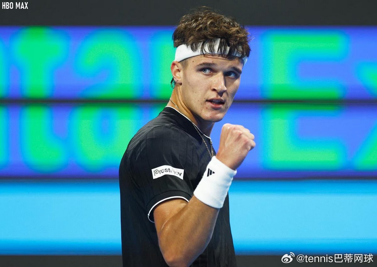 📊本周一，他们（她们）达到了生涯最佳排名（前100名）：男子：🇨🇿雅库布·