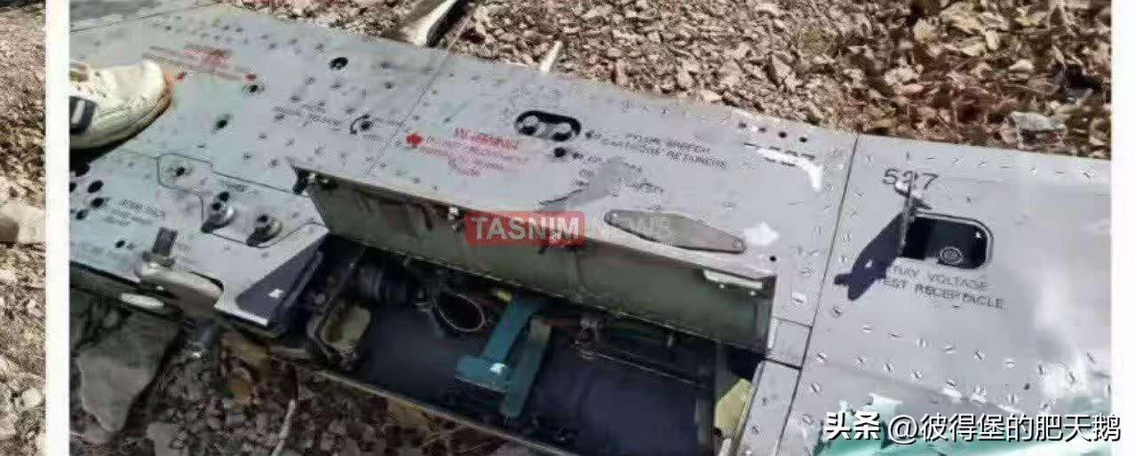 🔻塔斯尼姆通讯社：经核实，在地面发现了 F-15I 战斗机的挂架残骸，证明此前