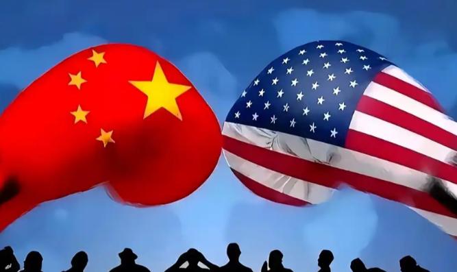 美国一些反华人士认为，如今的中国和清政府没什么两样，既专制又腐败，所谓的辉煌都是