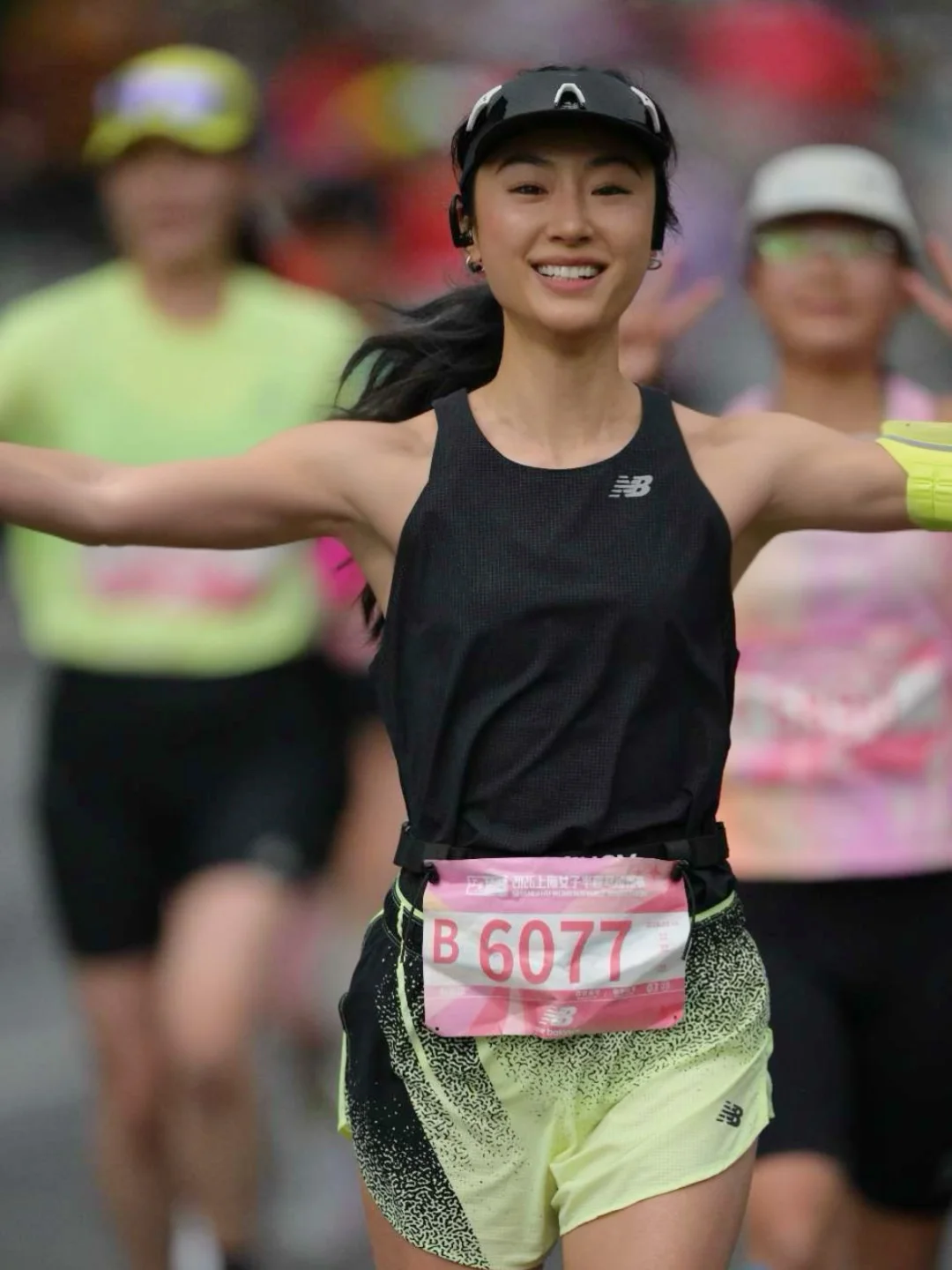 我在赛道上看到了好多美丽的身体宫殿