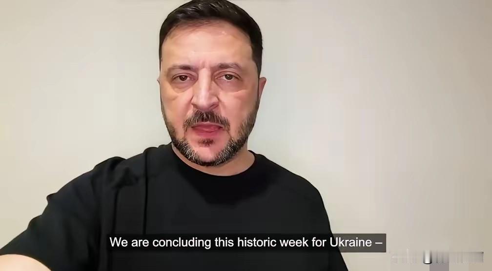 欧盟这900亿援乌贷款，表面是给乌克兰“续命”，实则是一场高风险的金融魔术。泽连