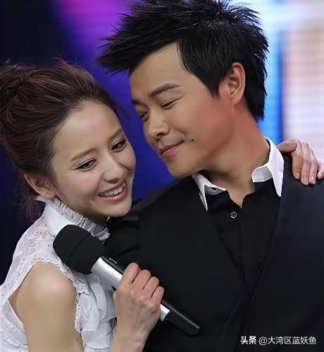 陈思诚给佟丽娅庆生这事儿，愣是成了内娱每年的“固定节目”，一晃就13年。
 
从