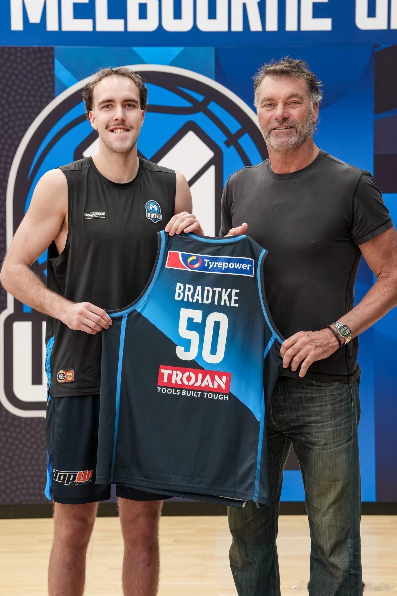 新赛季，看看安东尼怎么个事儿nblNBA[超话] ​​​