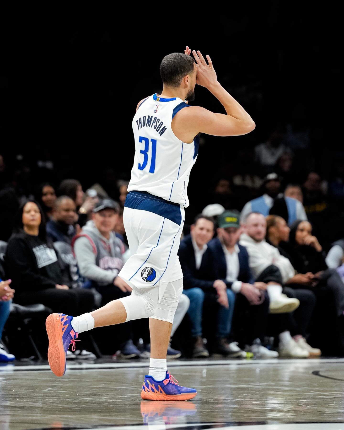 和克莱汤普森说晚安  没睡的点个赞 ～ 