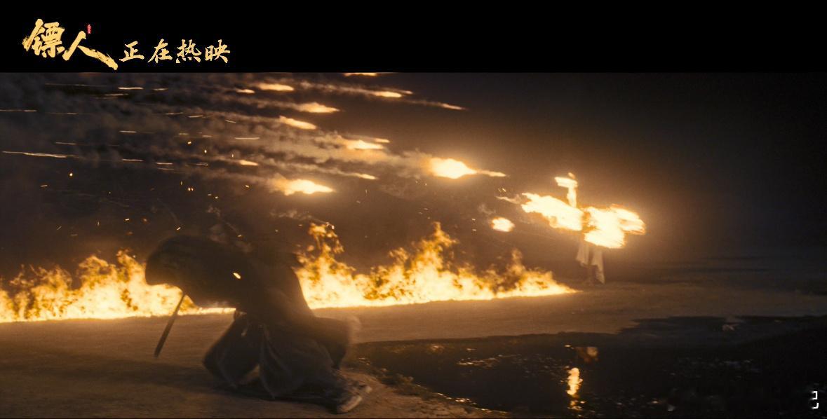 镖人打戏真火实拍看完《镖人》真的被狠狠爽到，火场那段打戏又帅又美，大银幕看冲击力