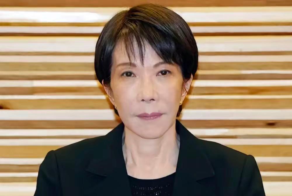 尝到了甜头，因为卡日本的科研确实有效果了。

今天商务部刚发的公告，我看直接拍手
