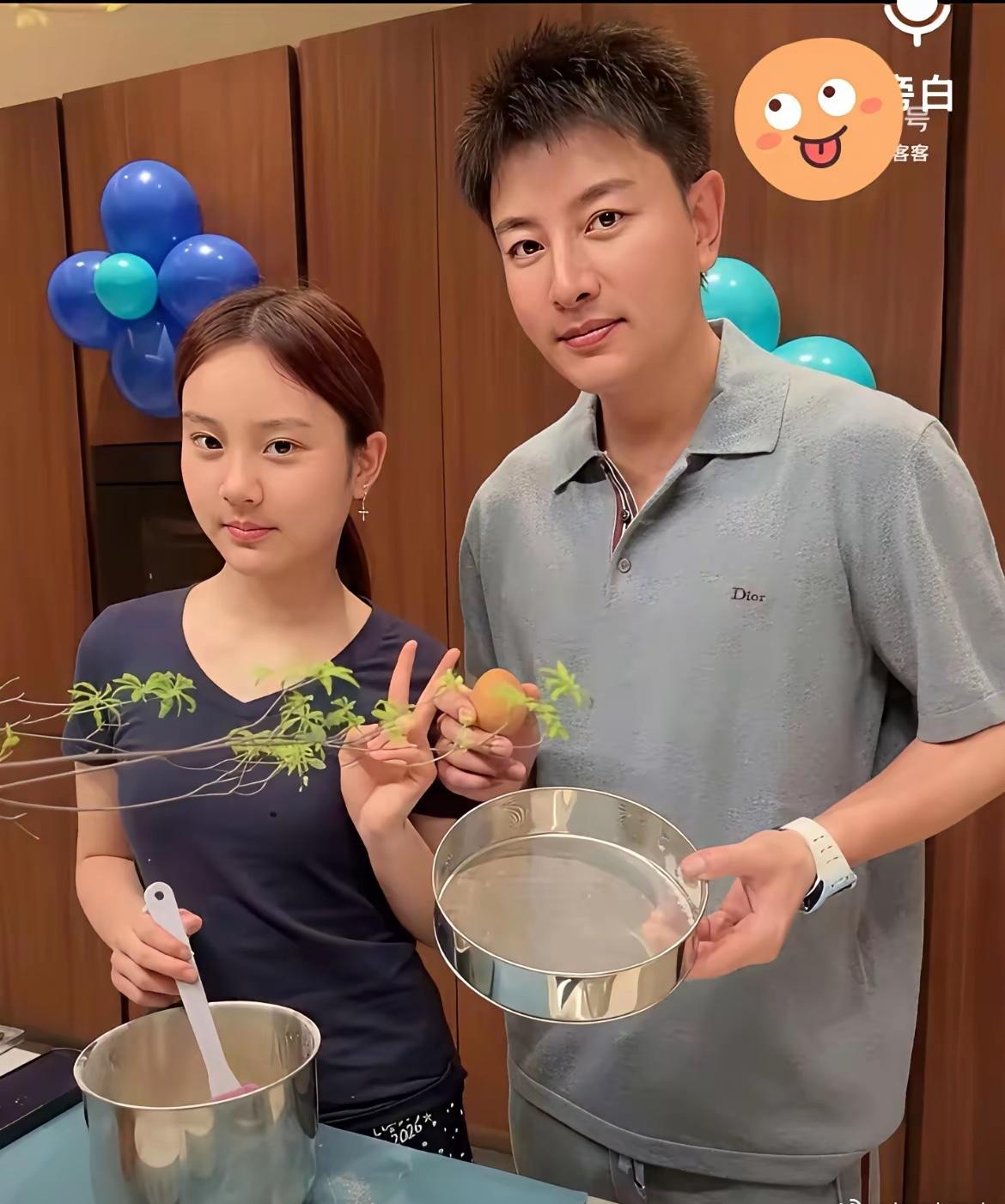 看了贾乃亮的女儿甜馨读书的学校，
​就明白贾乃亮为啥要拼命带货了，
​​甜馨是纯
