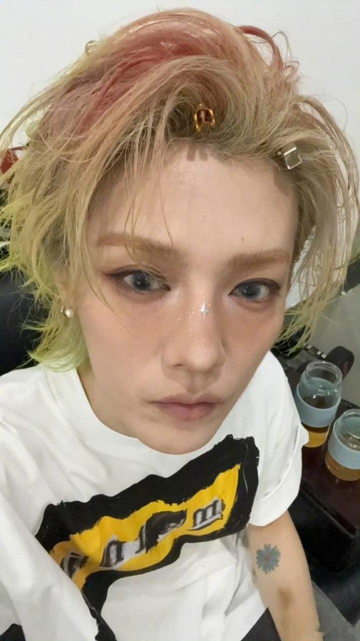 鹿晗杀死了比赛鹿晗夏日自拍 鹿晗杀死了比赛 ​​​