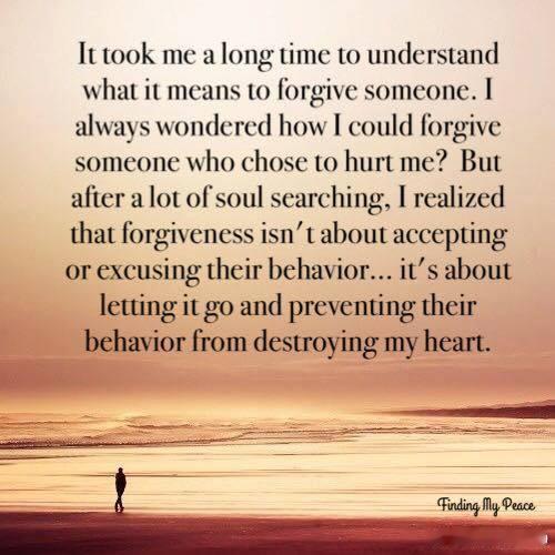 “我花了很长时间才明白原谅一个人意味着什么。我一直在想，我该如何原谅一个选择伤害