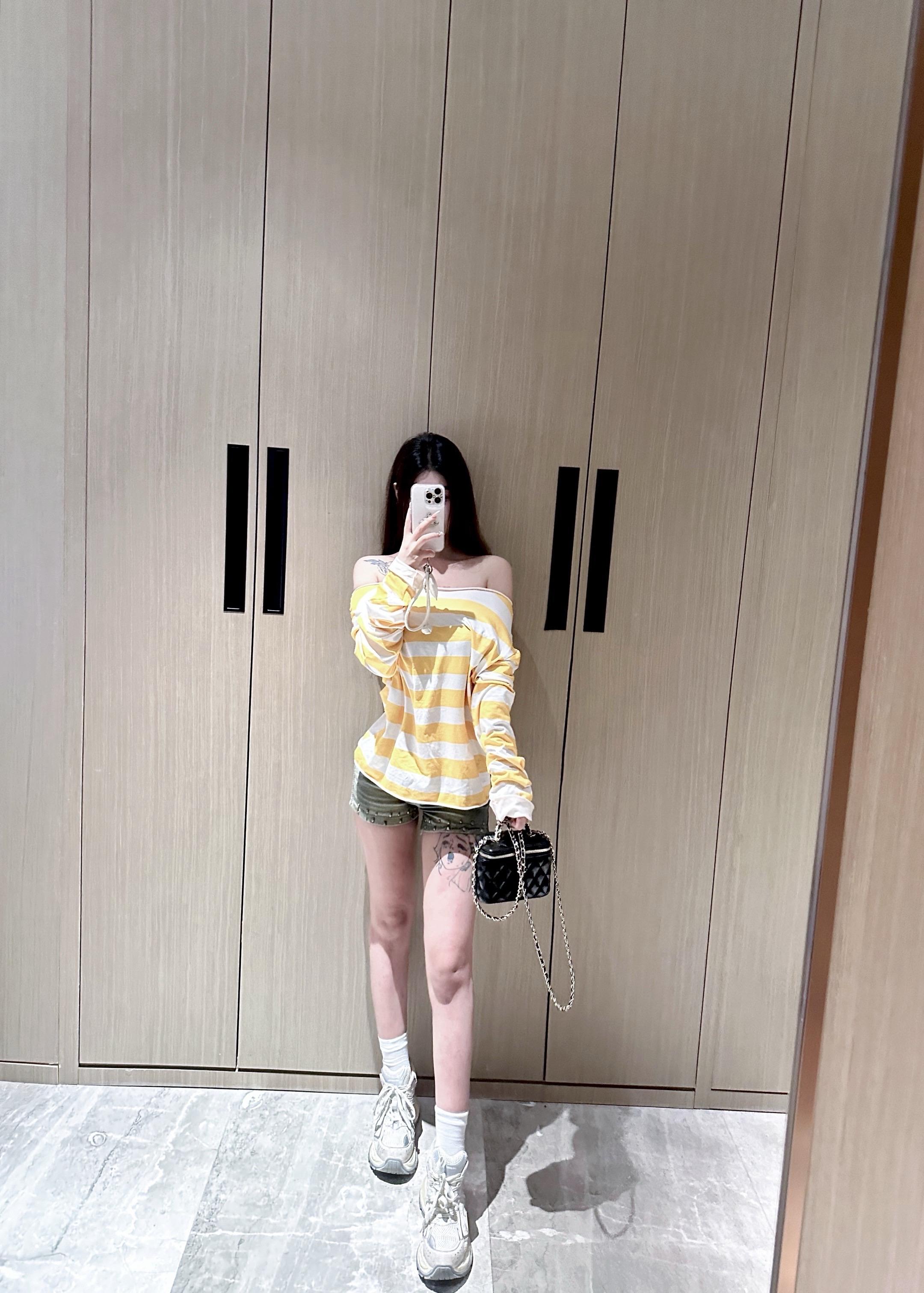 人与人之间 是一场仓促的骤雨 直到很久以后还是划在玻璃上的雨痕