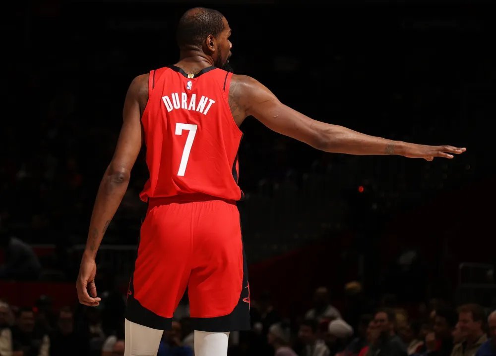 NBA常规赛 火箭vs奇才 火箭客场123-118击败奇才稳住西部第三的席位伊森