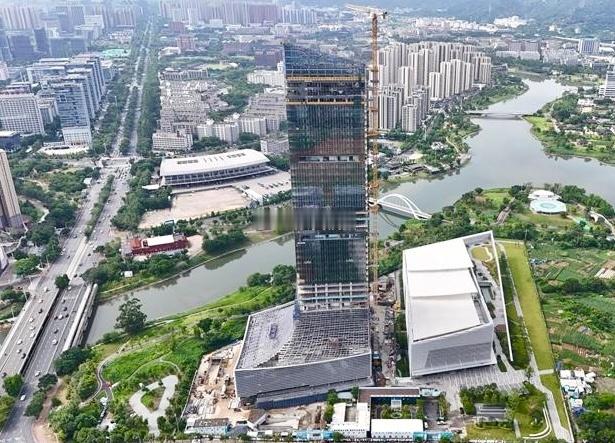 在建中的闽侯第一高楼玻幕进度实拍