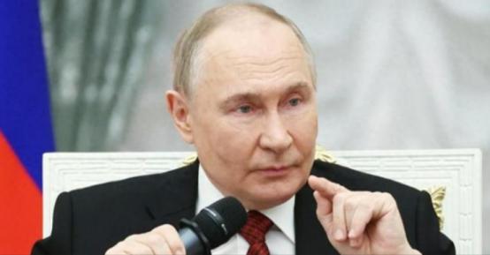 为什么说中国得防着点俄罗斯？说白了，普京今年72岁，这位掌舵俄罗斯25年的硬汉终