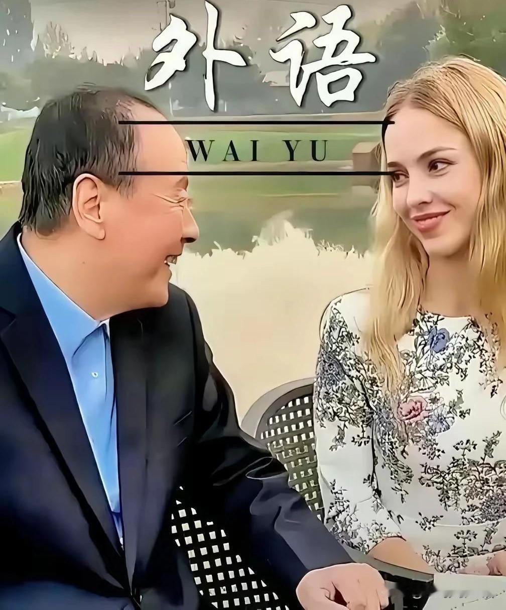 候总的戏路窄的只有1.5米×2米[捂脸]
侯总是外语课代表
不羡鸳鸯不羡仙，只羡