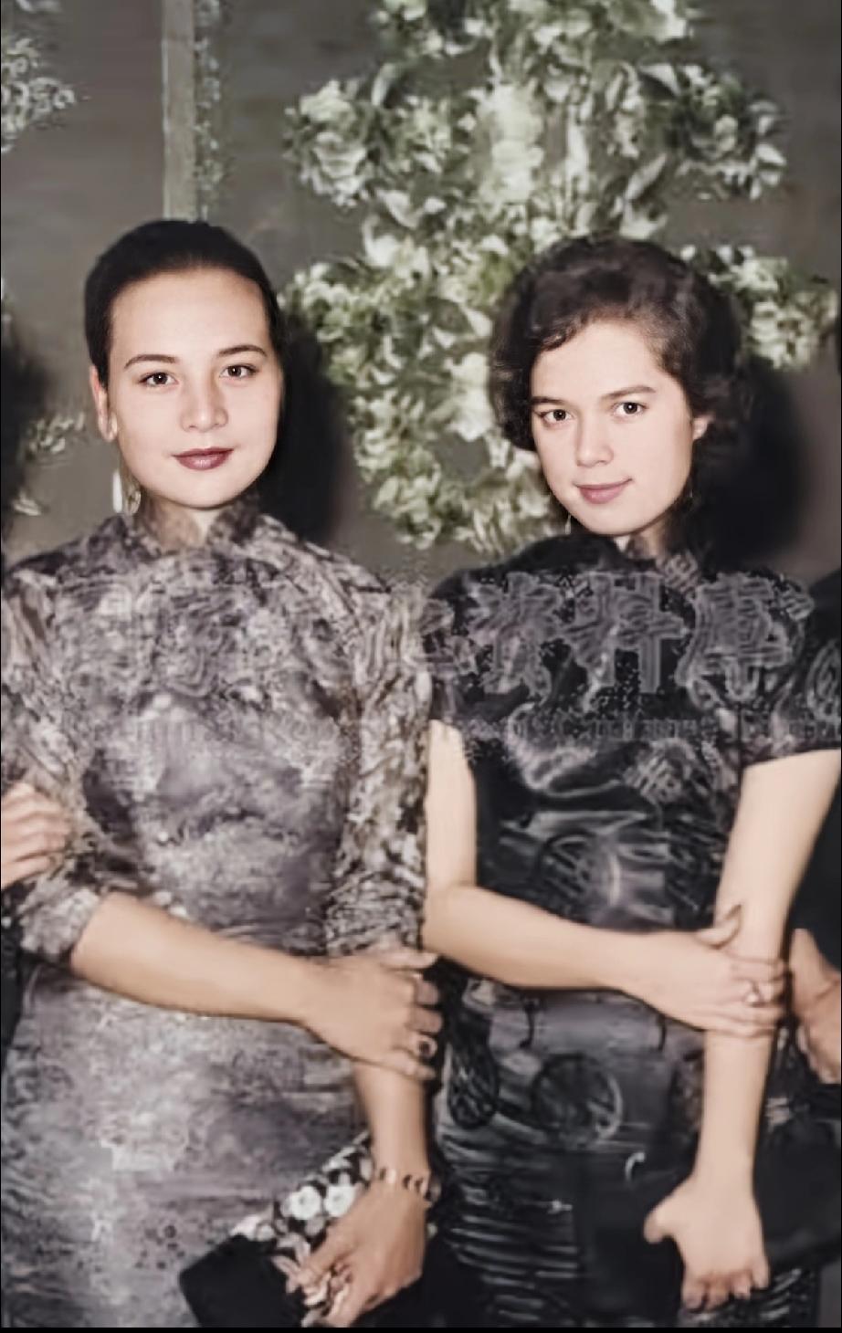 蒋家的两位混血美女，看起来年龄相仿，却是两辈人。
一位是蒋经国的掌上明珠中俄混血