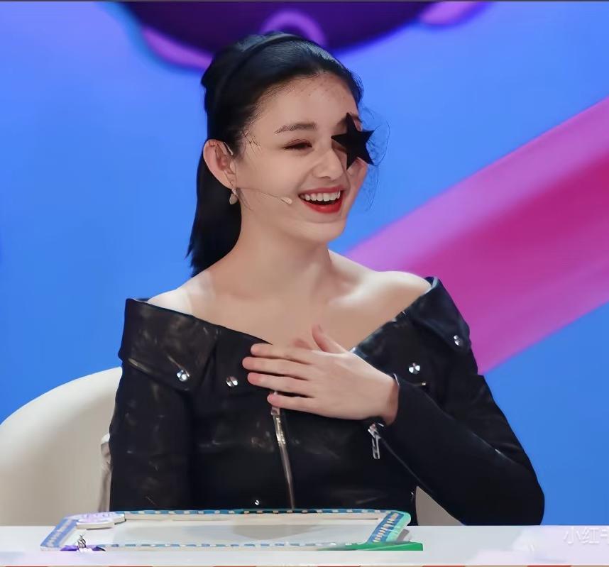 关键我觉得她后期也没有多爱孩子！她爱孩子全靠说，但实际上，两个孩子的状态并不好。