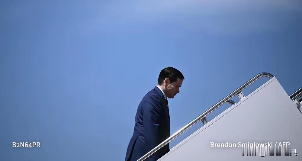 特朗普来中国了，陪同人员包括一度被中国制裁的国务卿鲁比奥。
鲁比奥曾经对我们态度