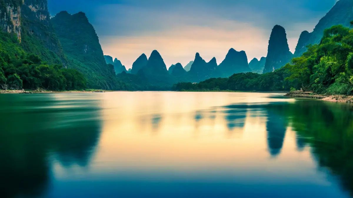 一愿识尽天下好人，二愿读尽世间好书，三愿看尽世间好山水。——陆绍珩