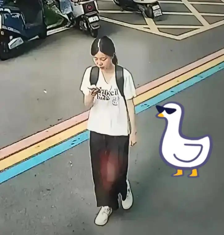 你们不要骂我
我真的对程梦圆一点同情不起来
感觉这就是她应得的惩罚

14天的救