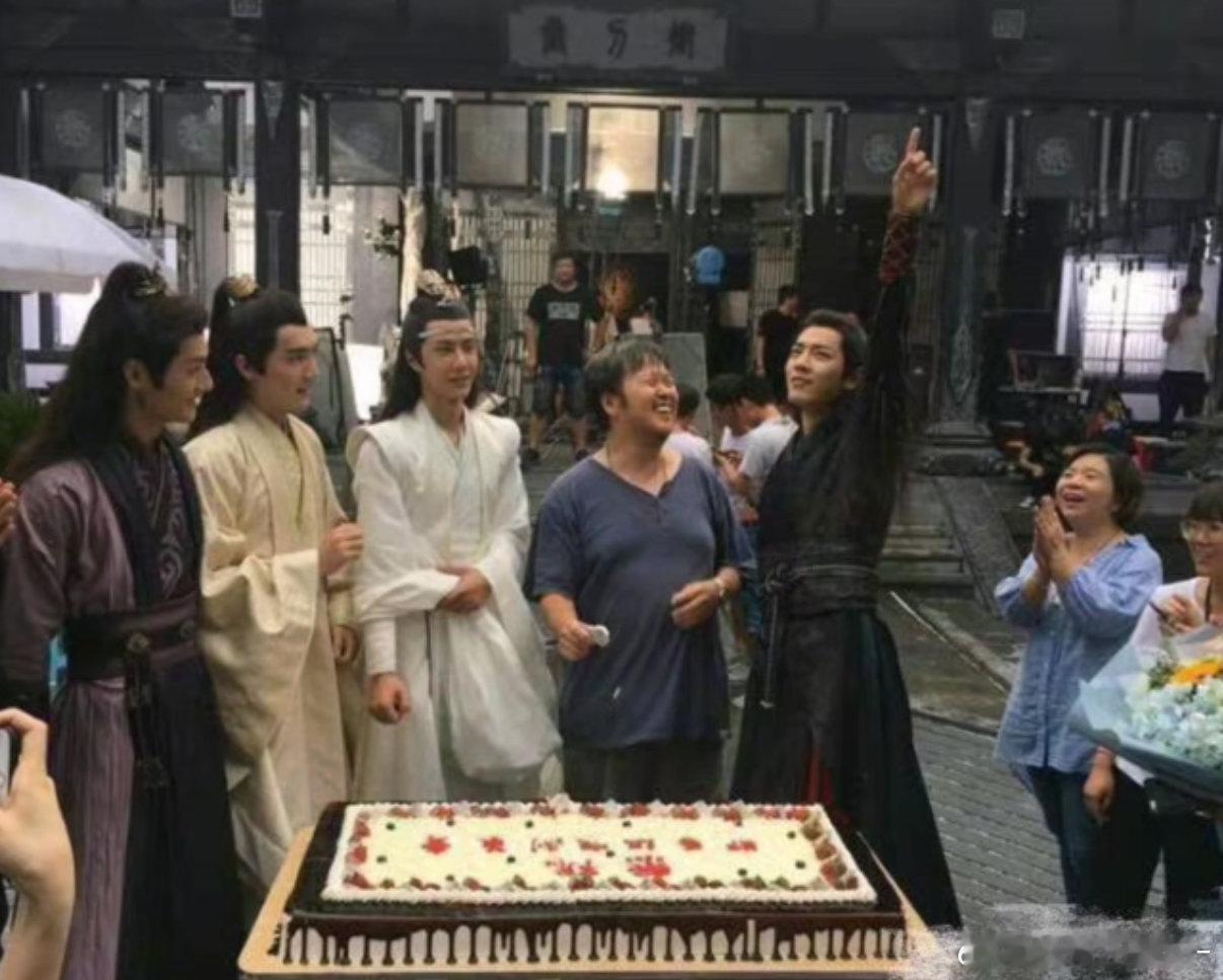 肖战你是美少女战士吗🥺🤲🏻 ​​​